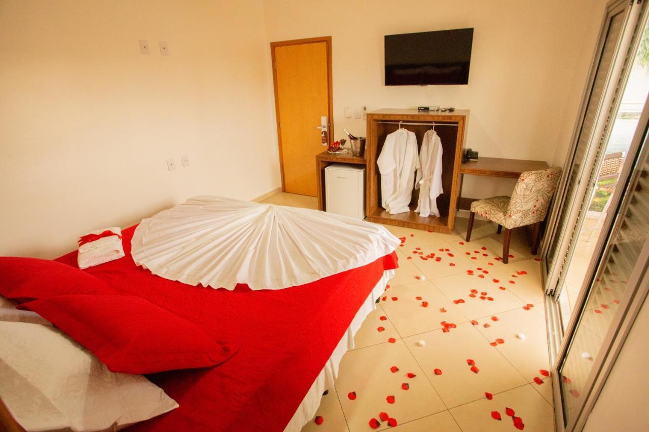 Hotel Carlton Plaza Torre Araxá Esterno foto